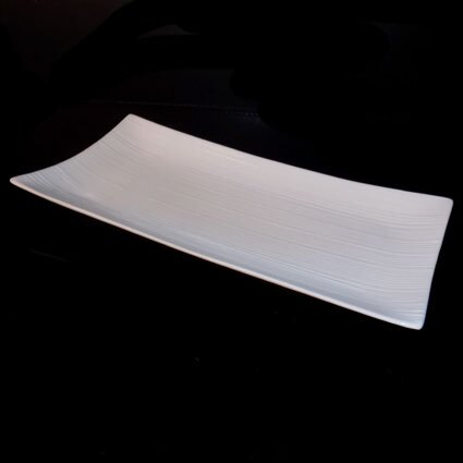 35.6cm / 14" Curved Textured Rectangular Plate (Vitrified)