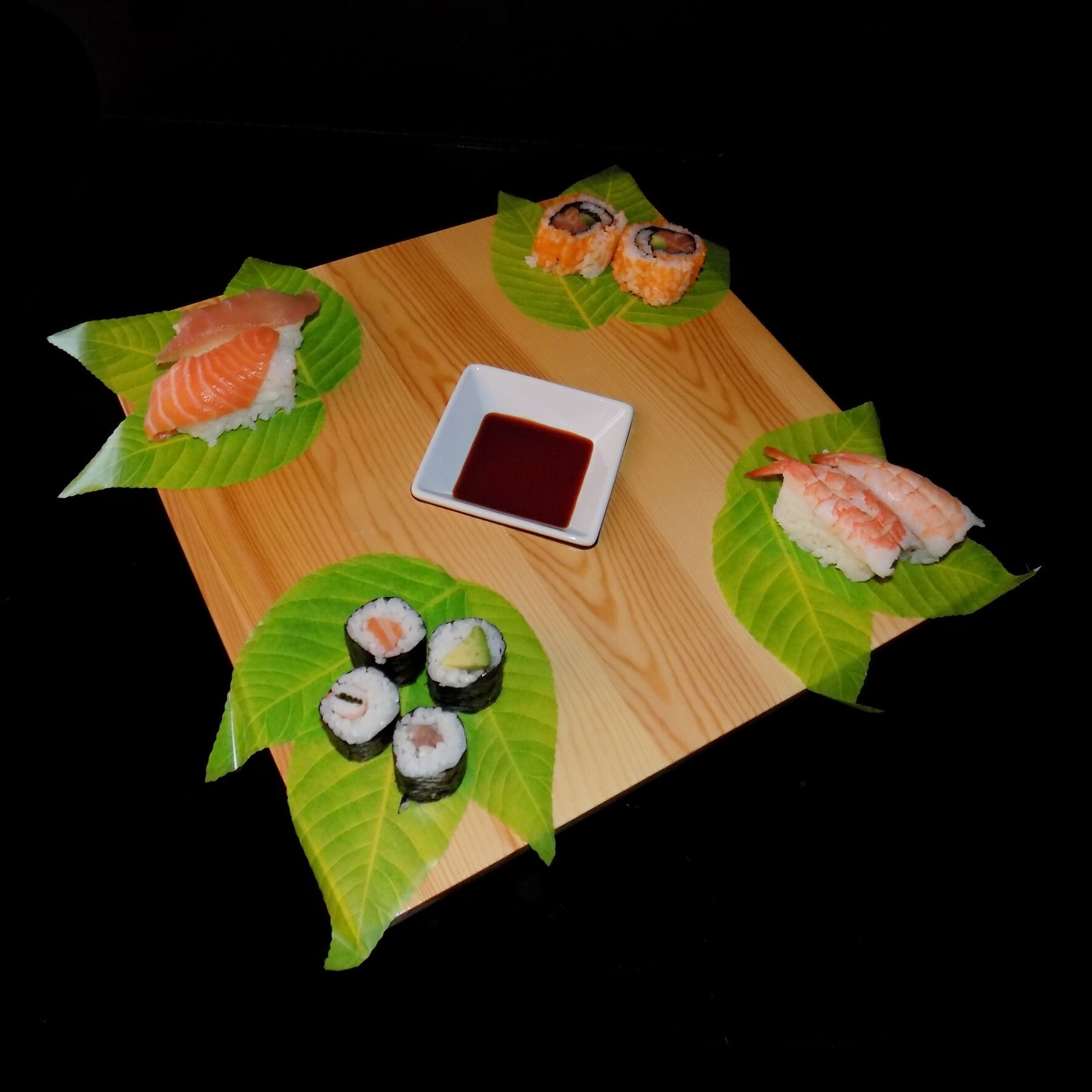 Square Wooden Plank with Saucer - Image 3